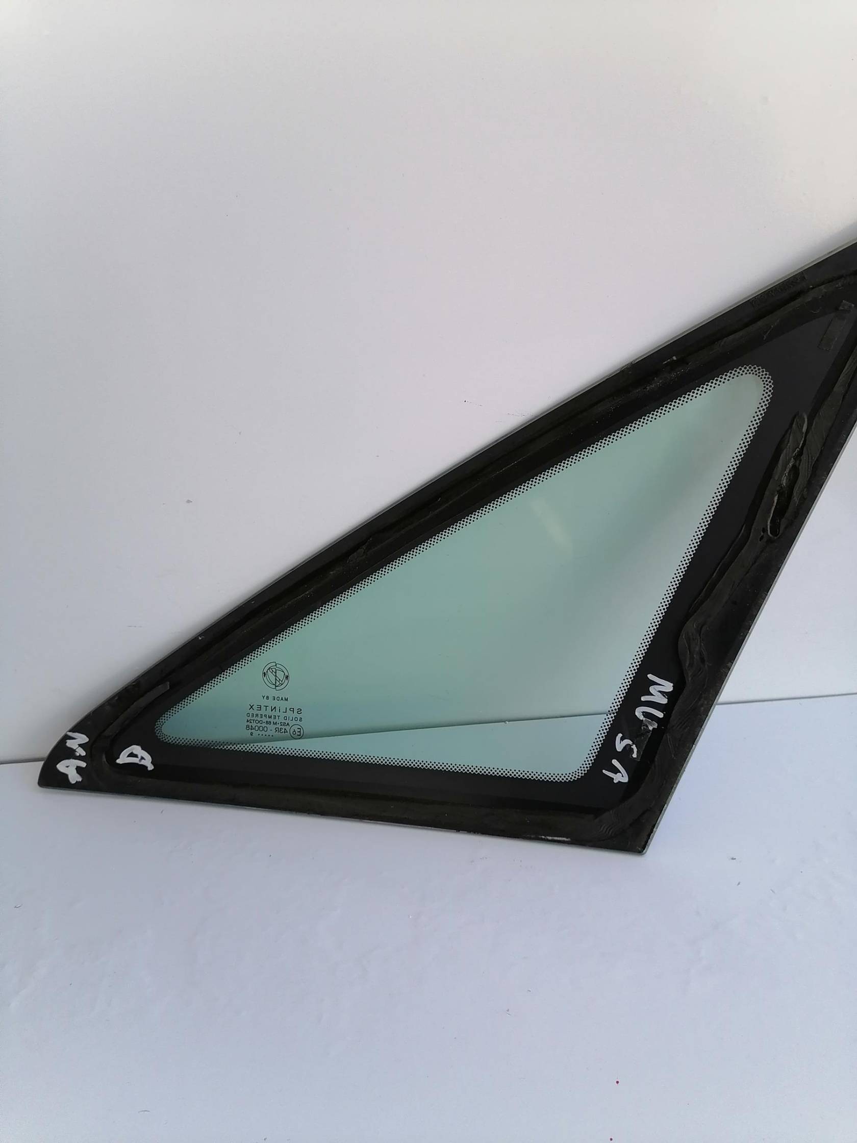 Fisso atermico parafango ant. dx.